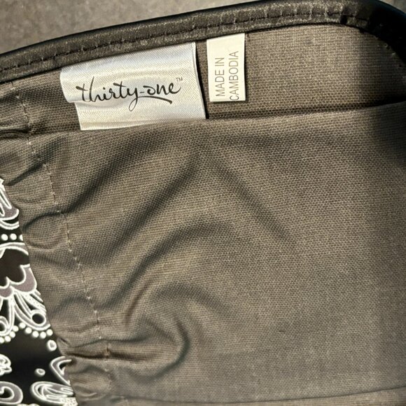 LOT OF 2 Thirty One Envelope Card Pouch Silver Metallic Smooth Pebble New In Bag - Picture 5 of 8